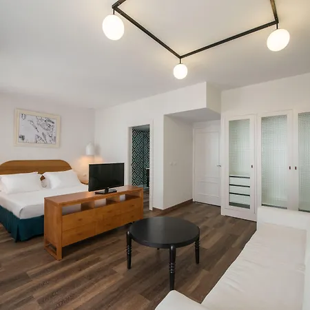 H10 Ocean (adults Only) Κοραλέχο